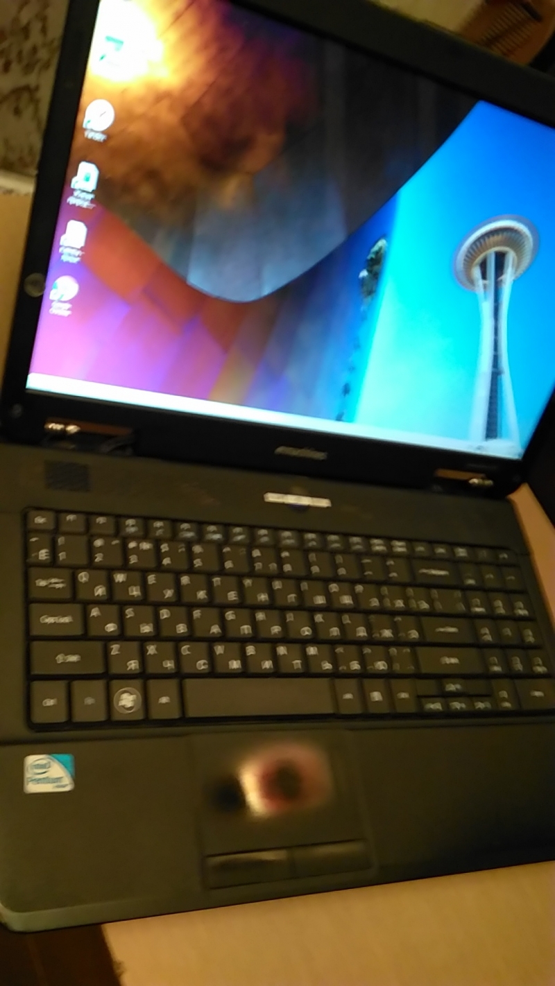 Ноутбук E-Machines 2 ядра 2200 Mhz 2 Gb 300 hdd 15,6 cr wi-fi came
